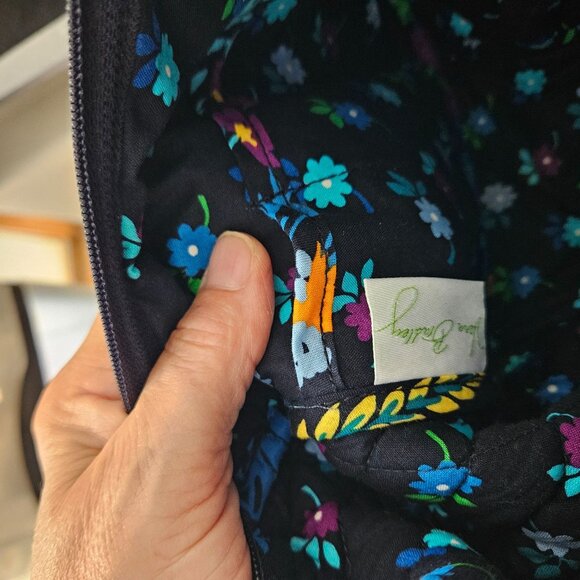 Vera Bradley Floral Quilted Crossbody Bag Colorful Pattern Adj Strap & Zipper - Picture 5 of 10